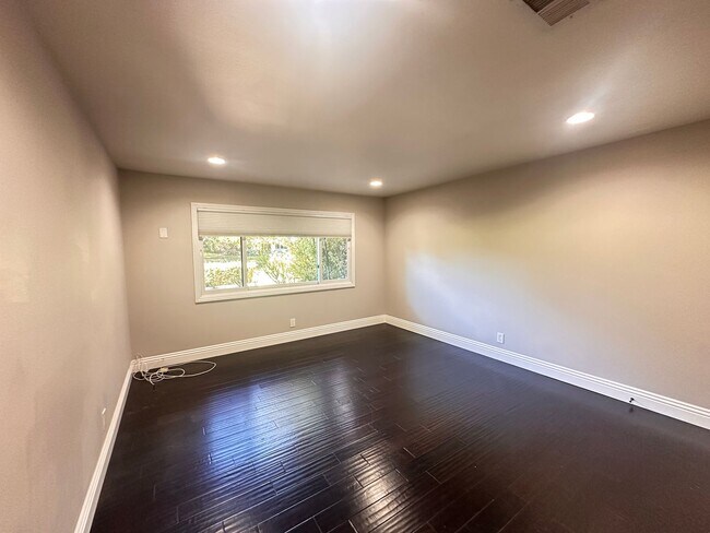 Building Photo - The Bluffs Newport Beach - House for Lease