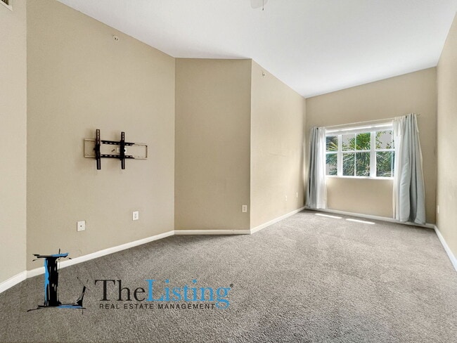 Building Photo - 2411 W Horatio St