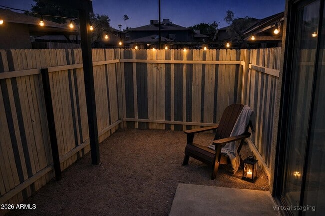 Building Photo - 286 W Palomino Dr