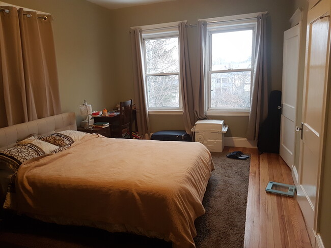 Building Photo - 69 Standish St