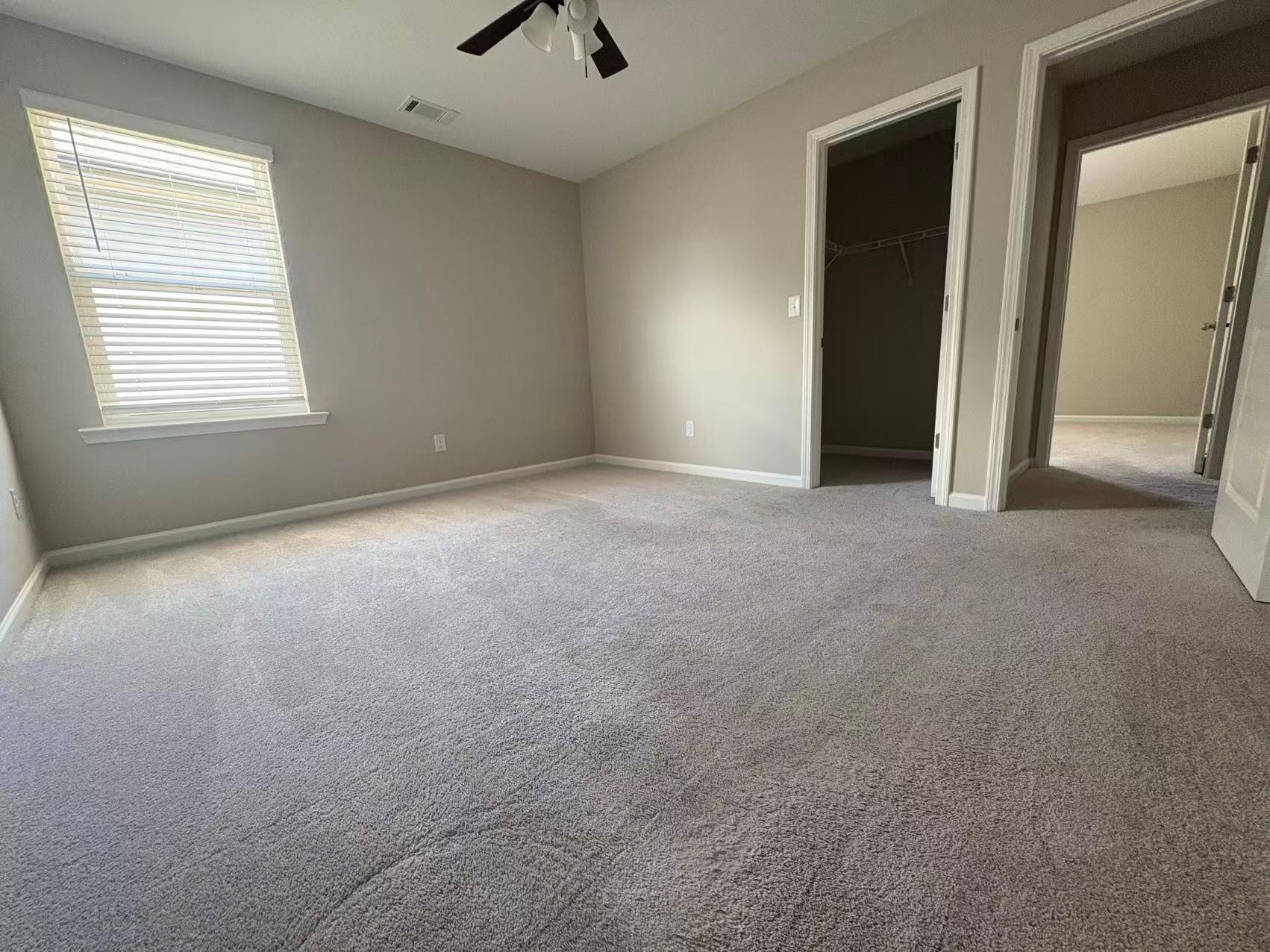 Building Photo - 4372 Grosbeak Dr