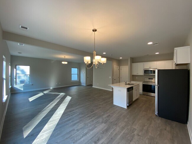 Building Photo - Home for Rent in Pinson, AL!!!! Available to View!