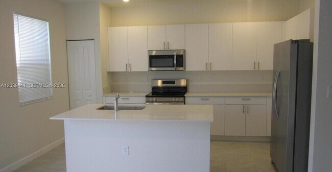 Building Photo - 16225 SW 288th Terrace