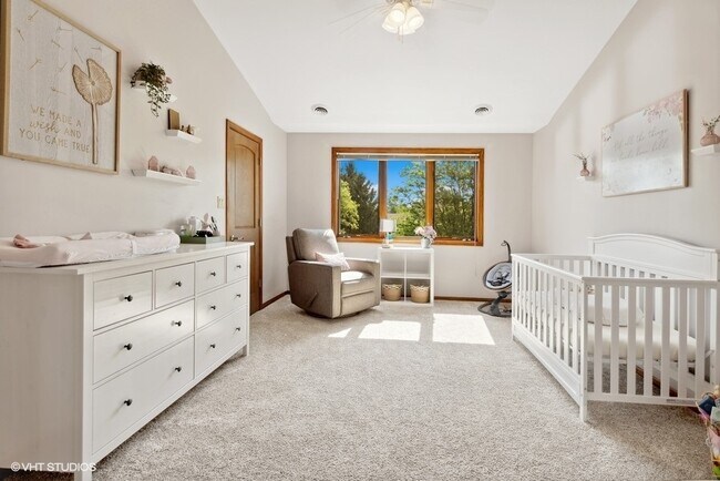 Building Photo - 905 Shelly Ln