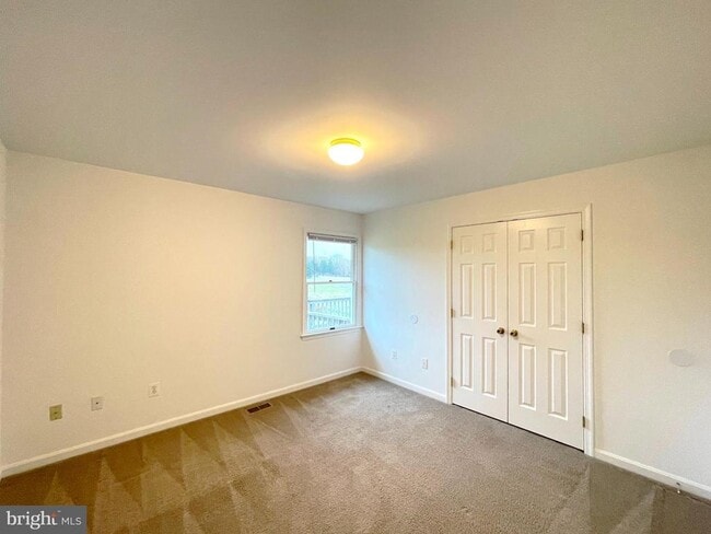 Building Photo - 44994 Serenity Farm Ln