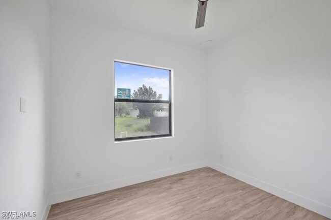 Building Photo - 812 Homestead Rd S