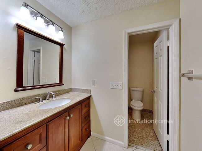 Building Photo - 92 PineHill Trail E