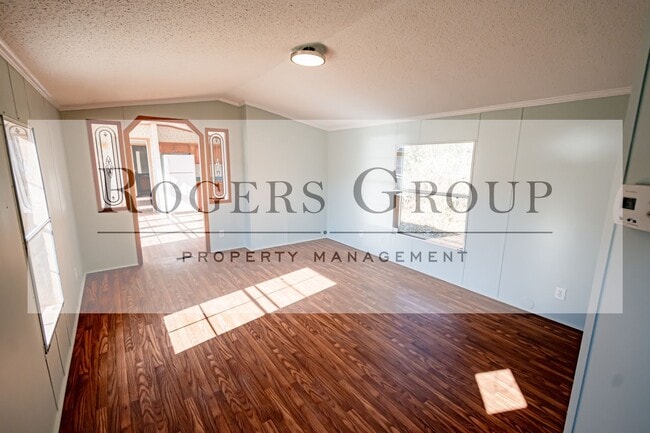 Building Photo - 242 Hidden Lk