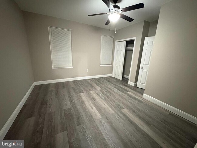 Building Photo - 5921 N 12th St