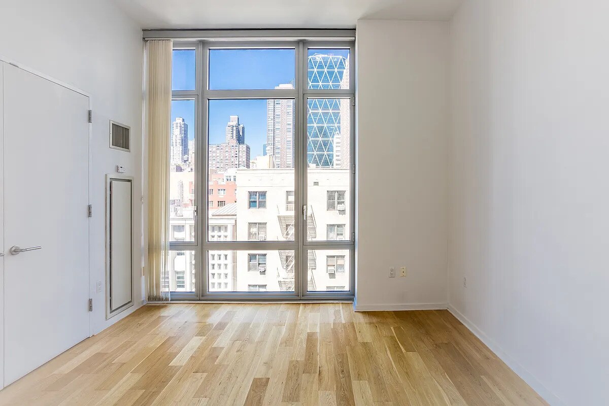 Building Photo - 310 W 52nd St
