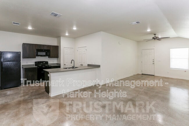 Building Photo - 2329 Alterman Dr