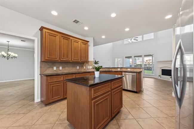 Building Photo - 8858 Distant Woods Dr