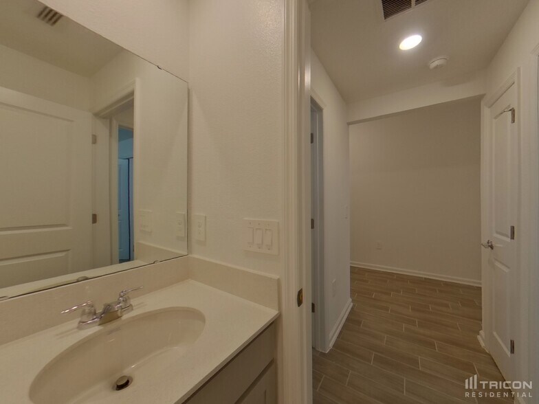 Building Photo - 34591 Shellback St