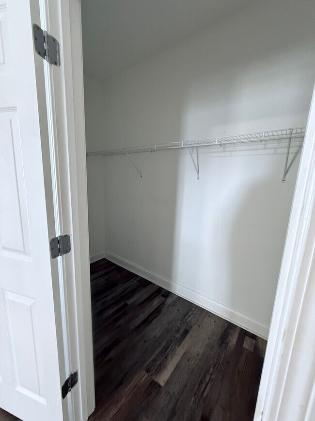 Building Photo - Shannon (Rome) Bungalow available to move in tomorrow!