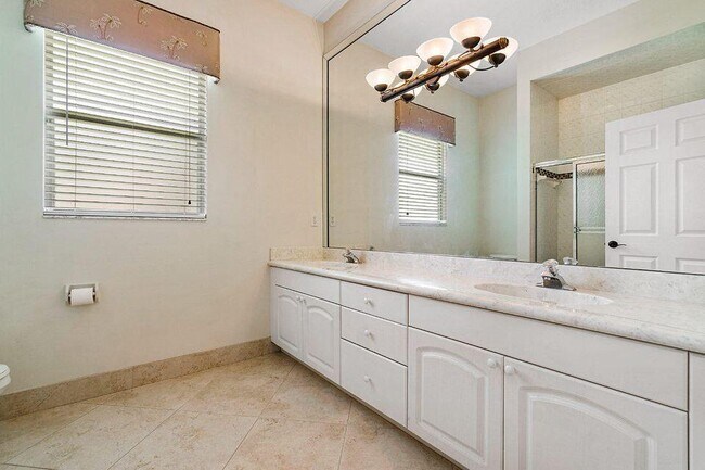 Building Photo - 15390 Earhart Pl
