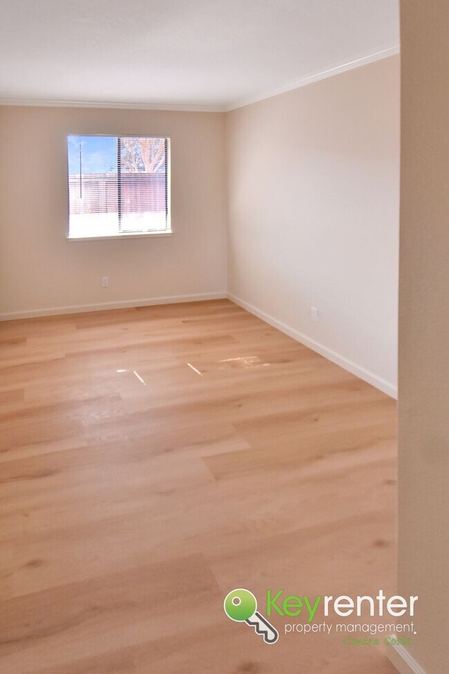 Building Photo - Welcome to Valley Crest Condos!