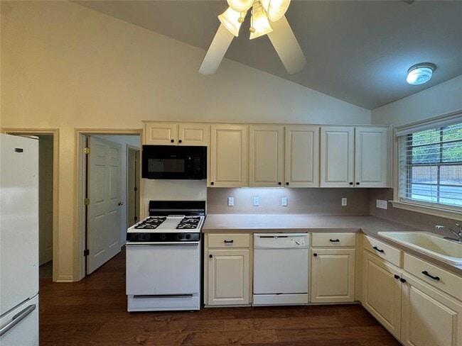 Building Photo - 1811 W 39th St