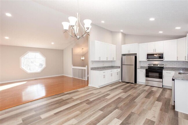 Building Photo - 4049 Leicester Dr NE