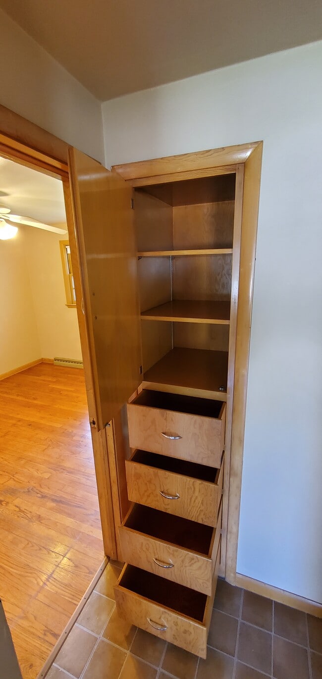 Building Photo - 1163 Higgins Ave