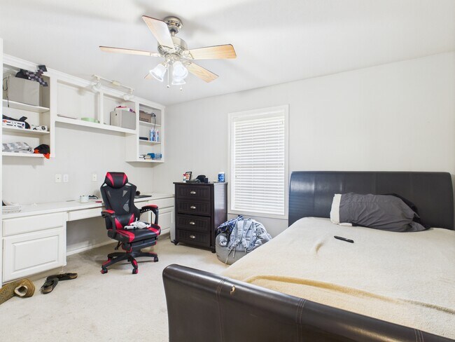 Building Photo - 3203 Von Trapp Ln