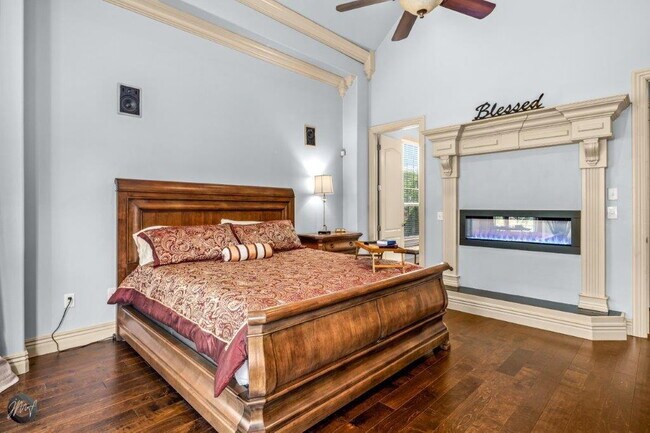 Building Photo - 5106 Sloan Cir