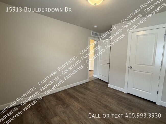 Building Photo - 15913 Boulderdown Dr