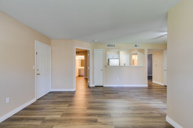 Building Photo - 2300 E Silverado Ranch Blvd