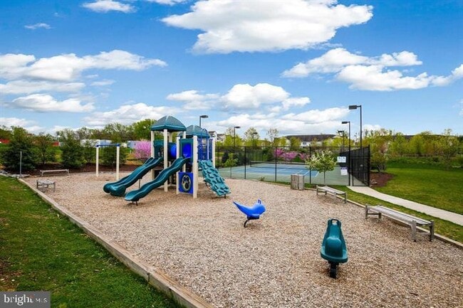 Building Photo - 722 Crown Park Ave