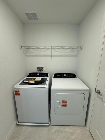 Building Photo - 4616 ORCHARD VIEW Aly