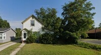 Building Photo - Charming 2 bedroom unit - Conveniently located.