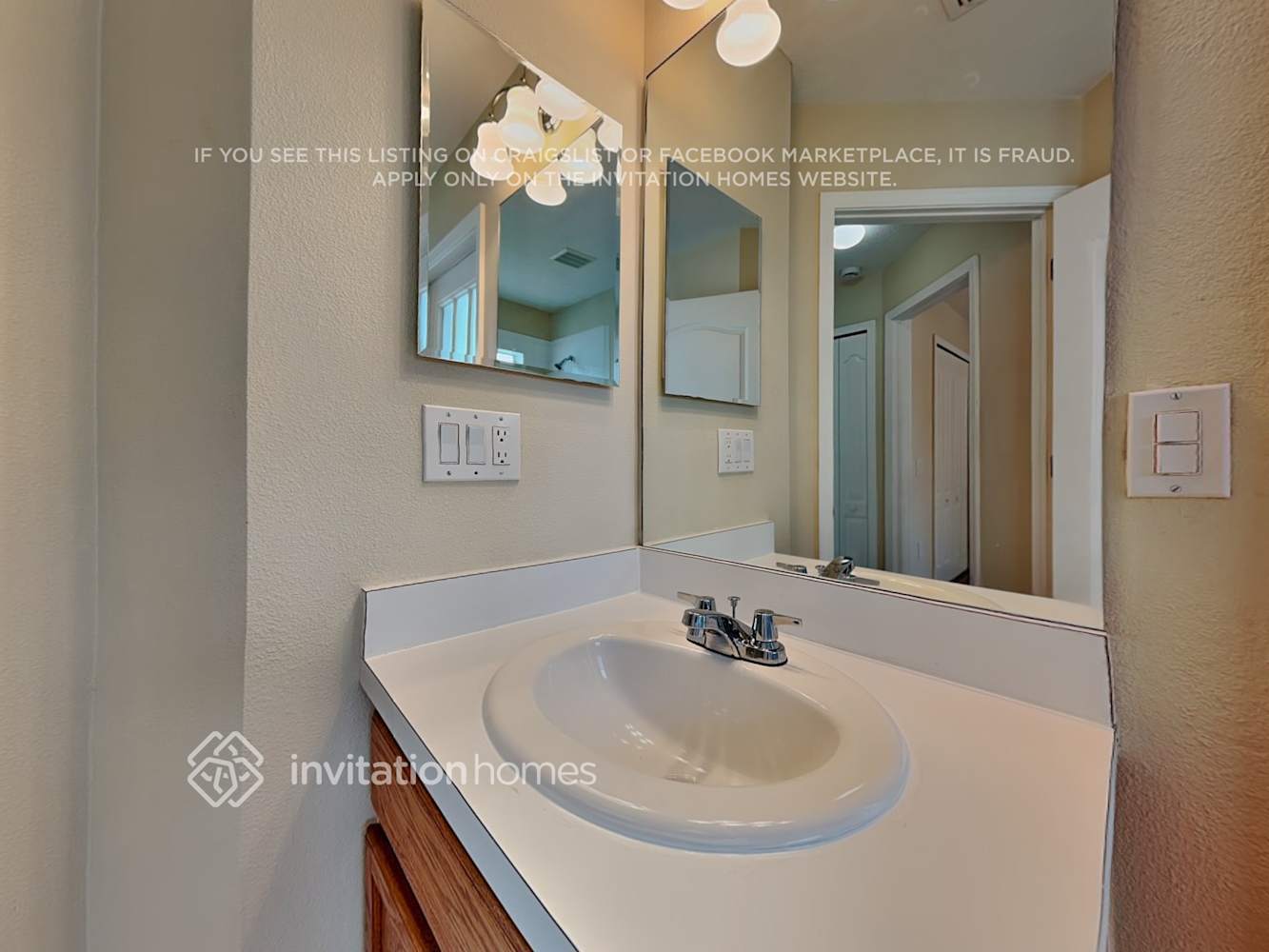 Building Photo - 13806 Royston Bend