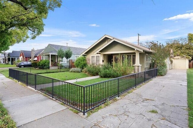 Building Photo - 505 N McClay St