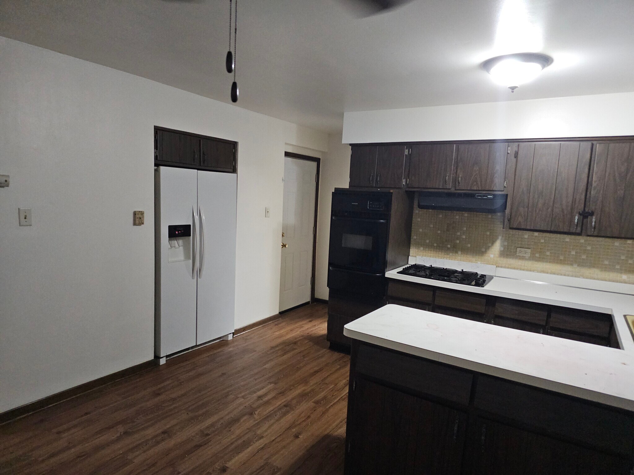 Kitchen - 1860 State St