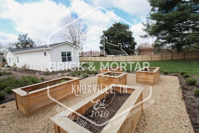 Building Photo - 1416 Myart Ln