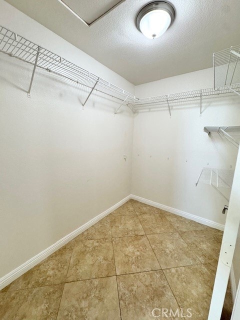 Building Photo - 5220 Holstein St