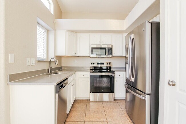 Building Photo - 1709 N 127th Ave