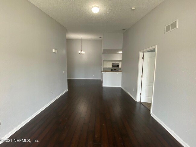Building Photo - 4908 Key Lime Dr