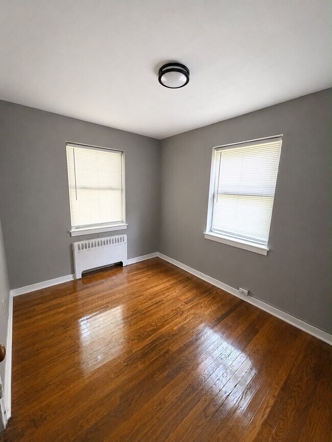 Building Photo - 2036 Alsace Rd