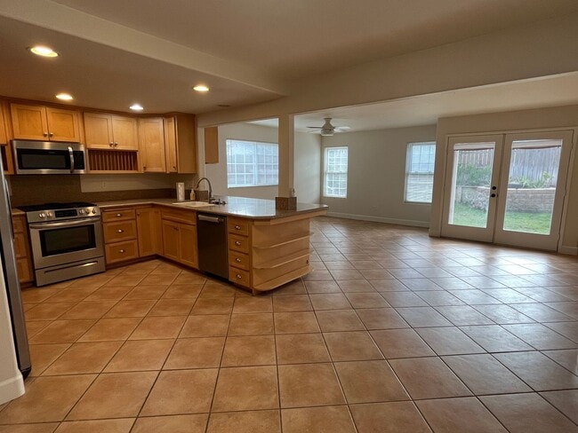 Building Photo - Beautiful 4 Bed | 3 Bath Home in Santee with Downstairs Bedroom & Full Bath!