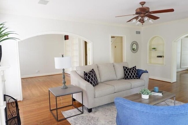 Building Photo - 2203 Griswold Ln