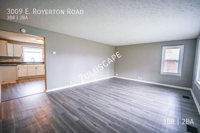 Building Photo - 3009 E Royerton Rd