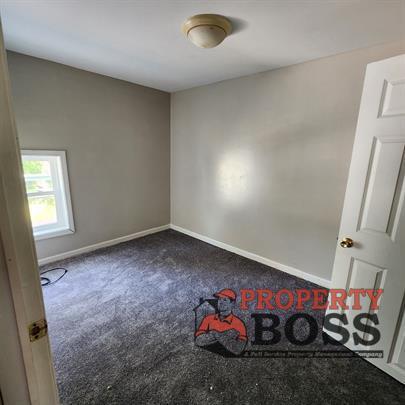 Building Photo - 410 York St