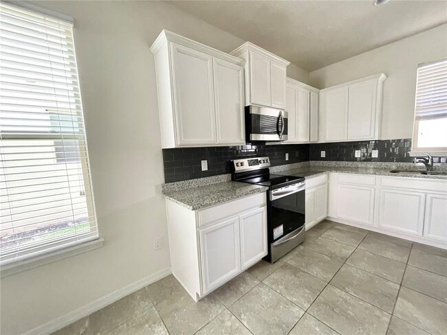 Building Photo - 16096 Bayou Crest Dr