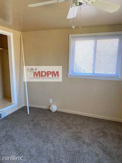 Building Photo - 4 br, 1.5 bath House - 5064 Marseilles St