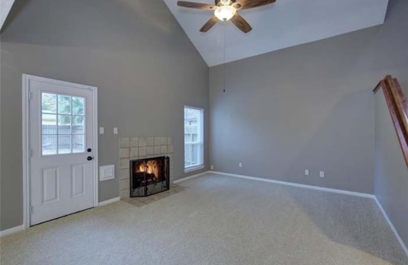 Building Photo - 445 Shrub Oak Dr