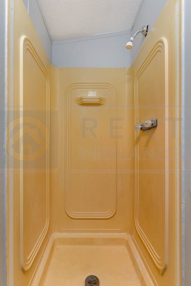 Building Photo - 7228 Hilo St