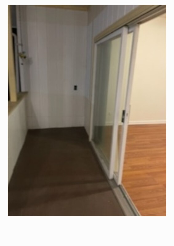 Building Photo - 23 E Main St