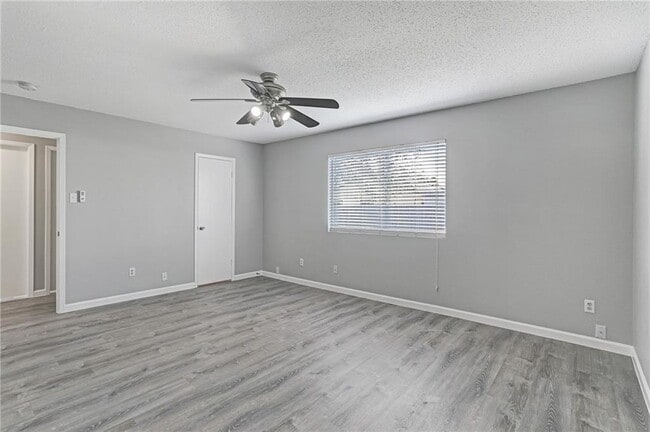 Building Photo - 1774 Cricket Hollow Dr