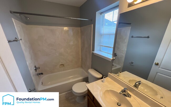 Building Photo - 9115 Cinderhill Cove W