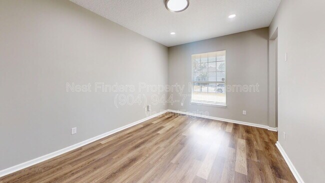 Building Photo - 12383 Tropic Dr